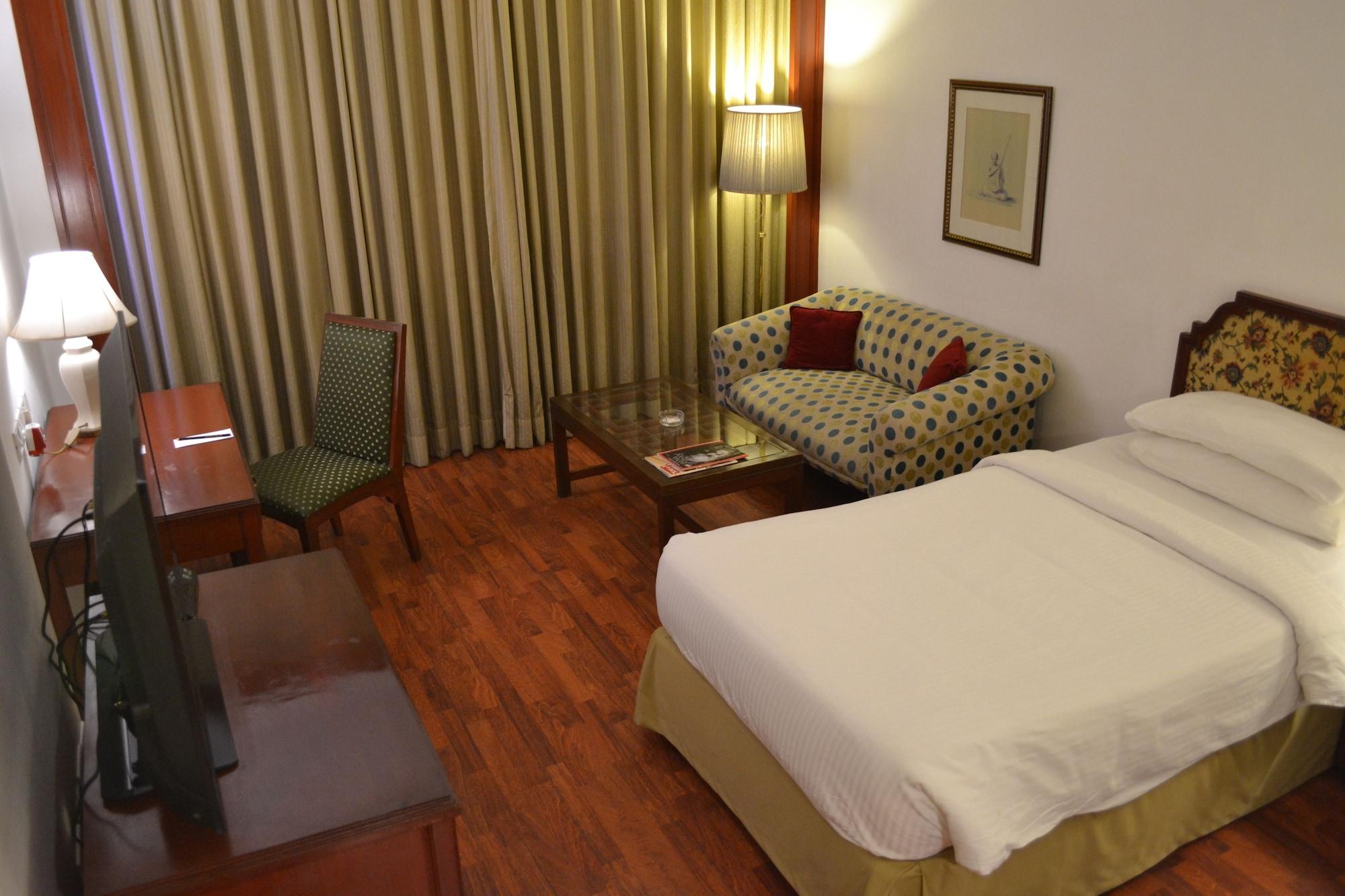 Taj Banjara Hotel Хидерабад Екстериор снимка A room at the hotel