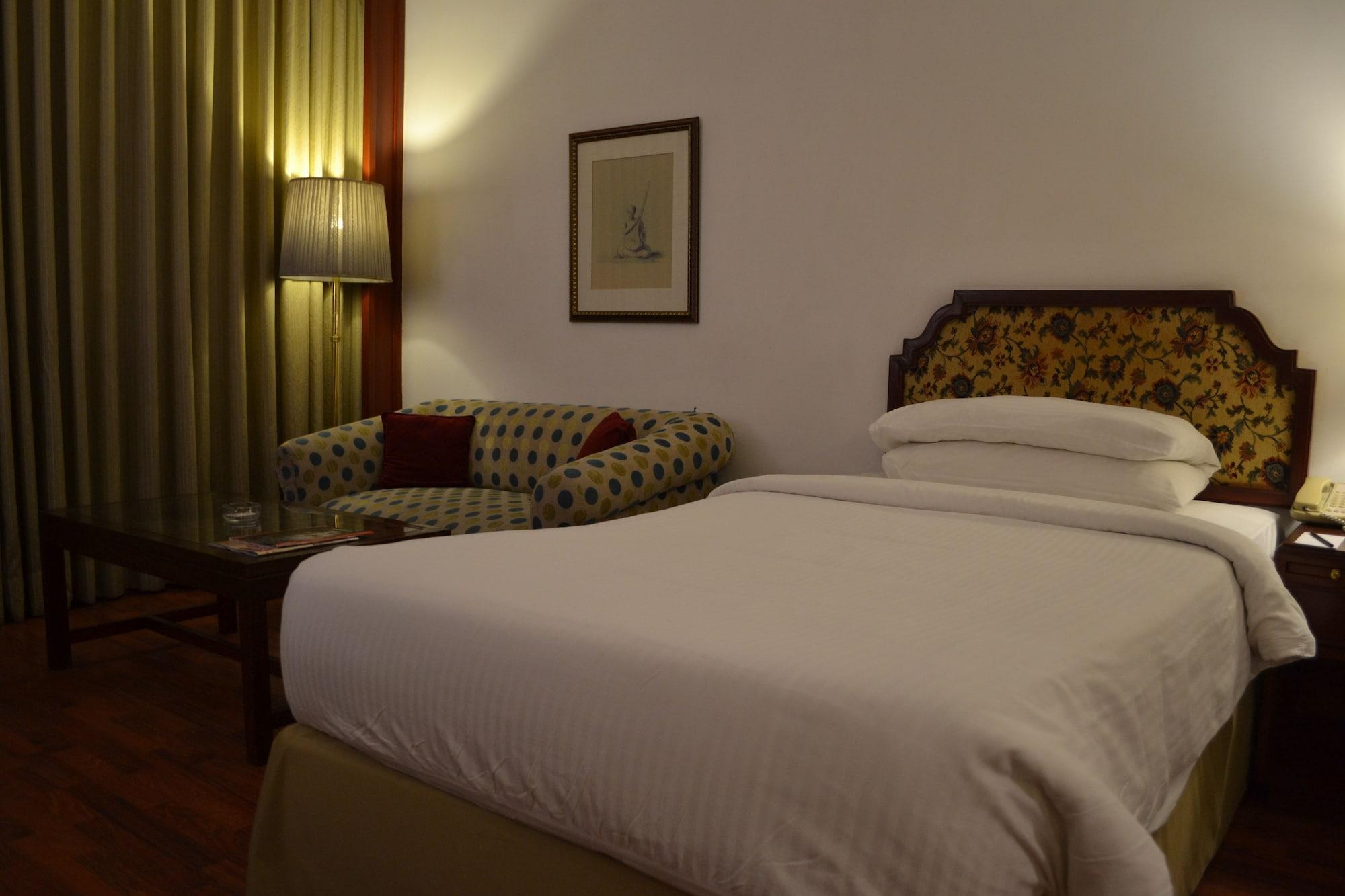 Taj Banjara Hotel Хидерабад Екстериор снимка A room at the hotel