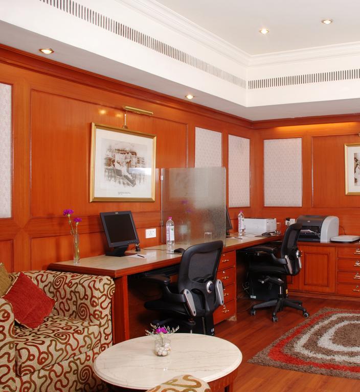 Taj Banjara Hotel Хидерабад Екстериор снимка Business Center